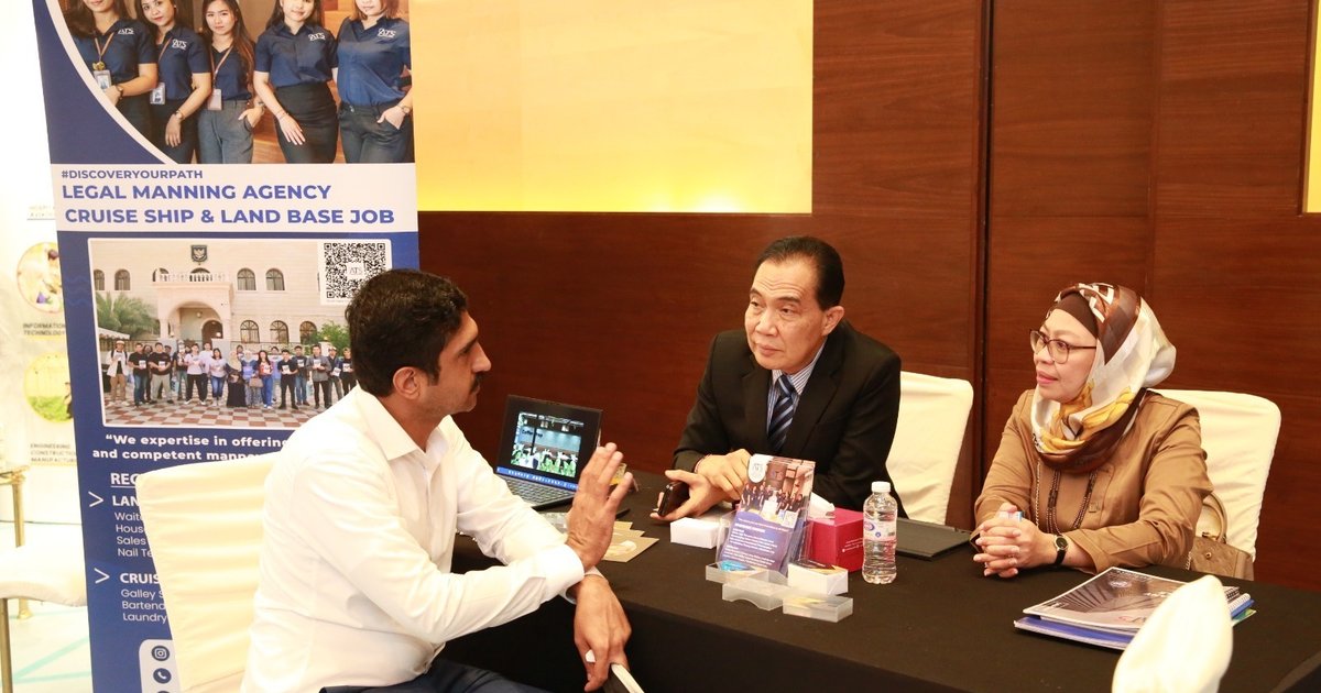 مناقشة الجغرافيا السياسية بين قيادات إندونيسية