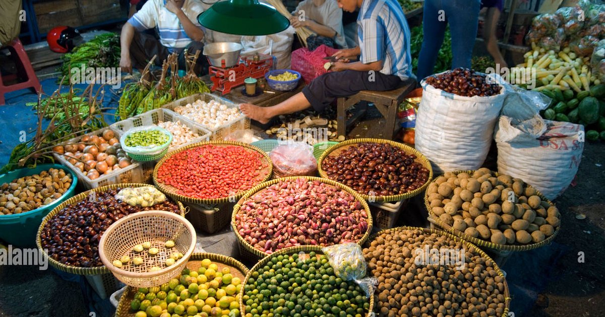 Handelaren op Kramat Jati-markt klagen over afvalstapeling