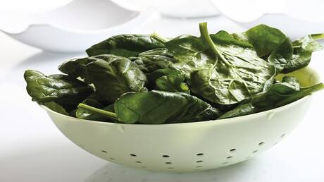 نصائح صحية حول السبانخ: تجنب المخاطر الصحية
