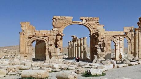 Russische Archäologen übergeben Funde aus Palmyra