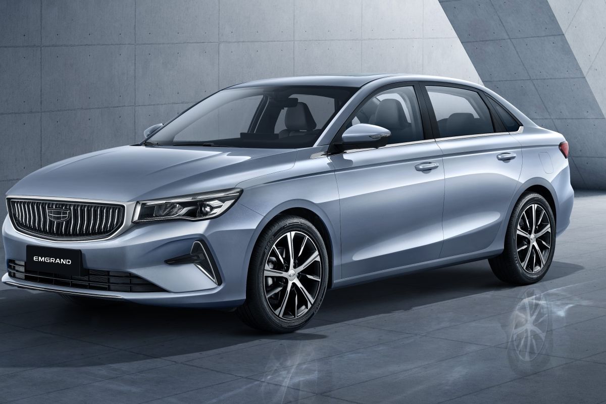 جيلي تسجل رقماً قياسياً مع Emgrand i-HEV الهجينة