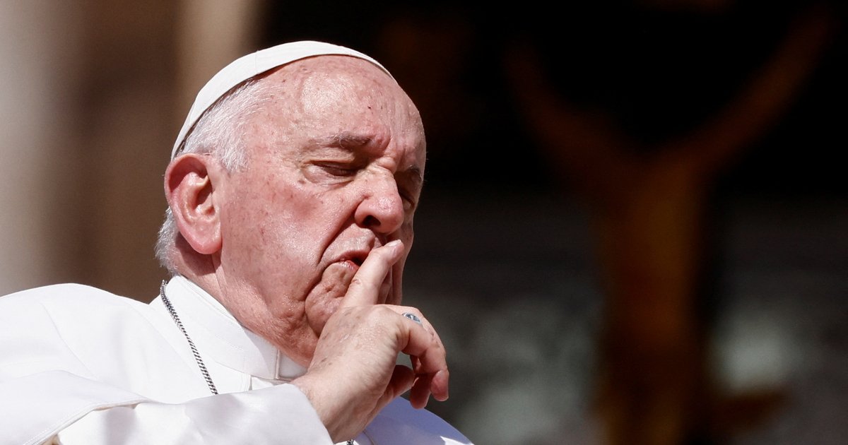 Pope Leon's Call for Peace During Easter Celebration