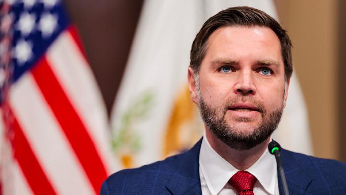 فانس يحذر إيران من العبث مع ترامب ويصف الهدنة بالهشة