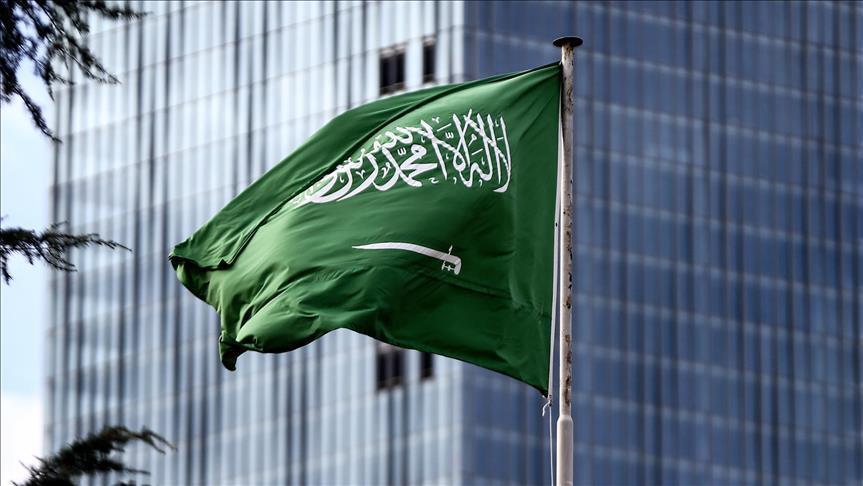 السعودية تخفض سعر خامها العربي الخفيف لآسيا