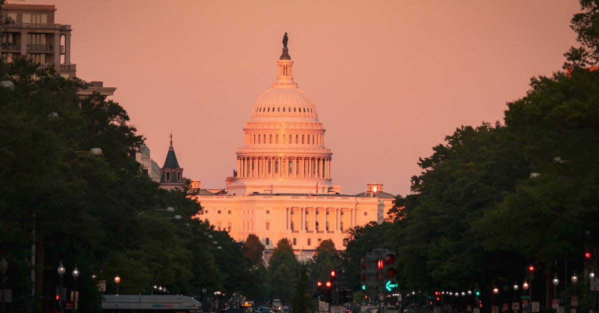 دعوات لعزل ترامب بسبب تهديداته لإيران