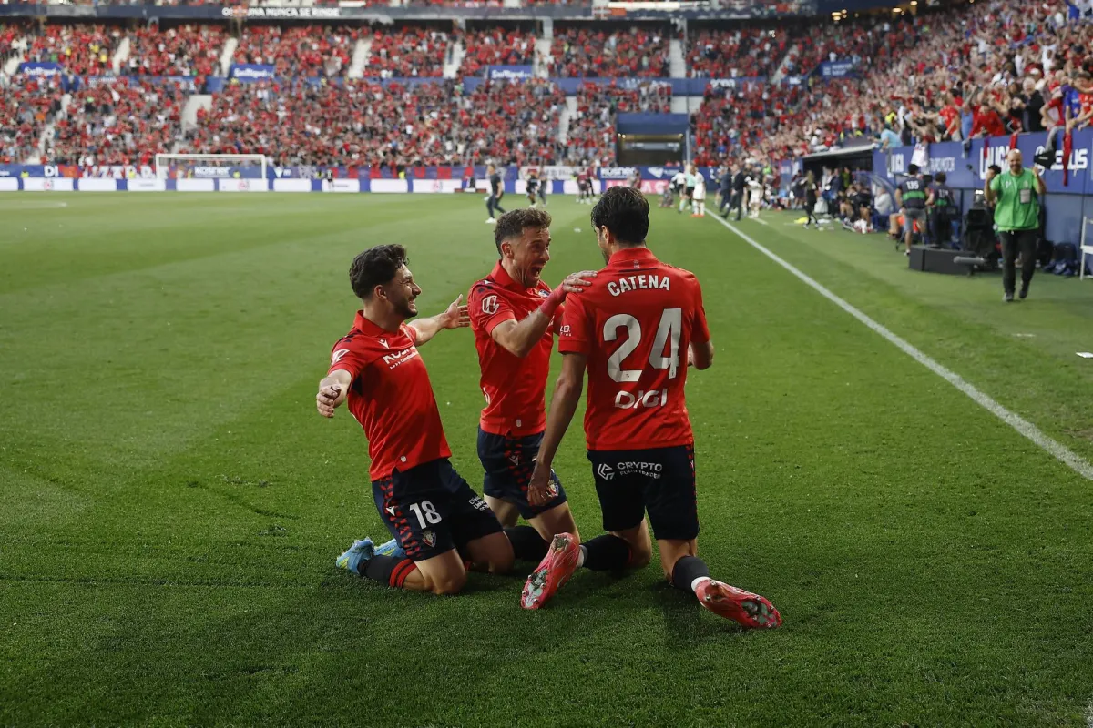 أوساسونا ينتصر على إشبيلية في الدوري الإسباني