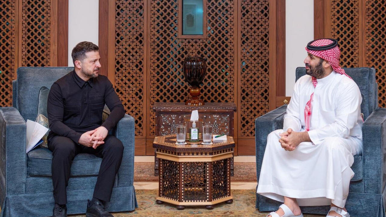 Zelensky signe des accords de défense avec le Golfe