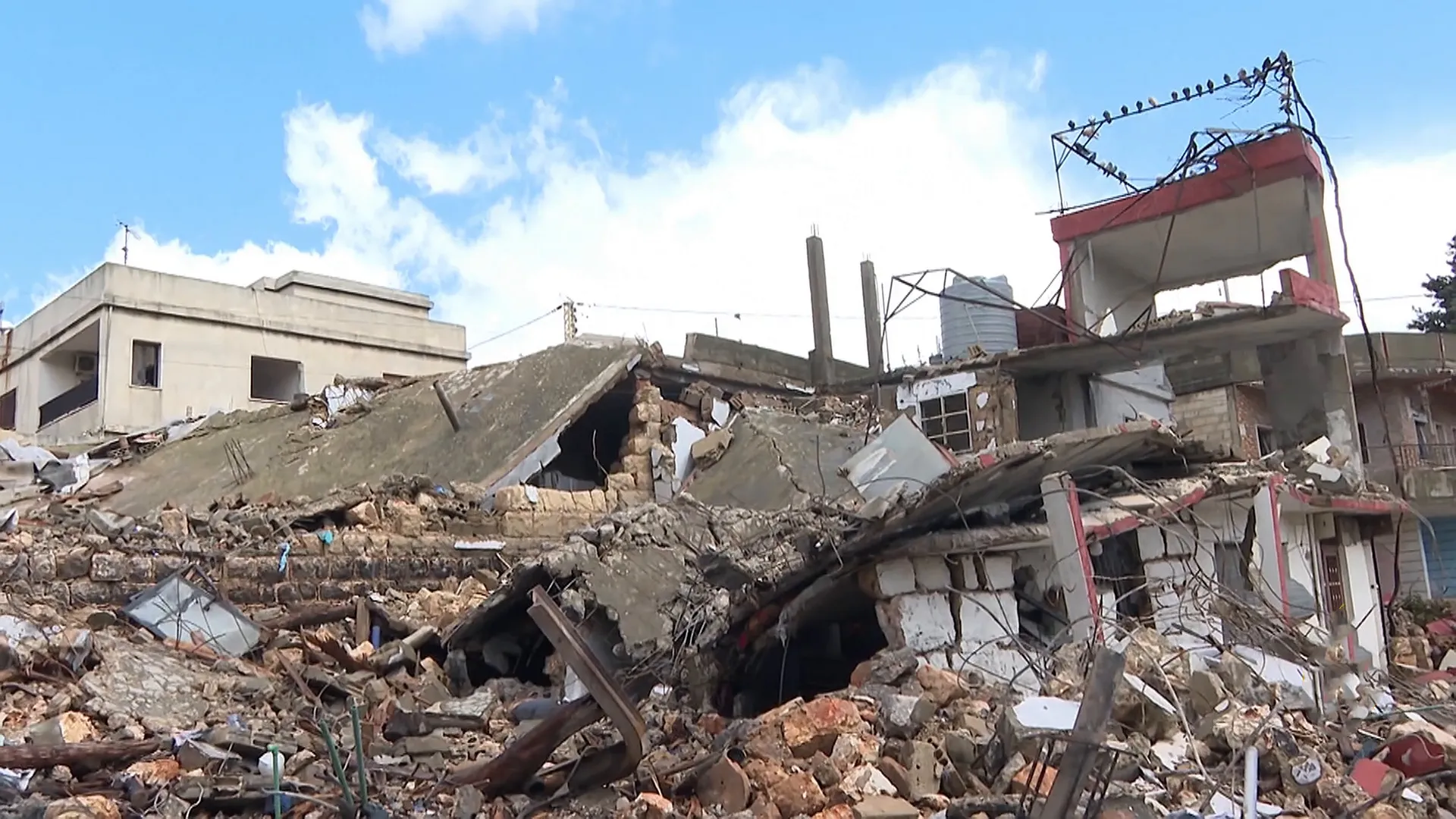 Israeli Airstrikes Impact Lebanon: Humanitarian Crisis