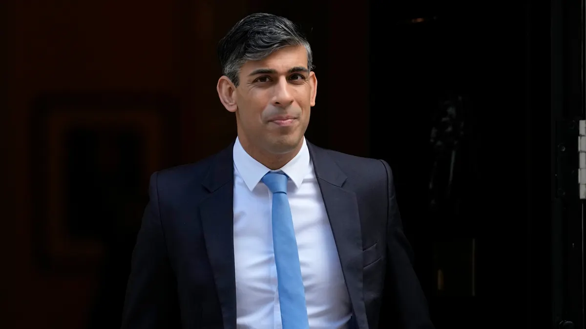 البرلمان البريطاني يقر قانون منع بيع السجائر