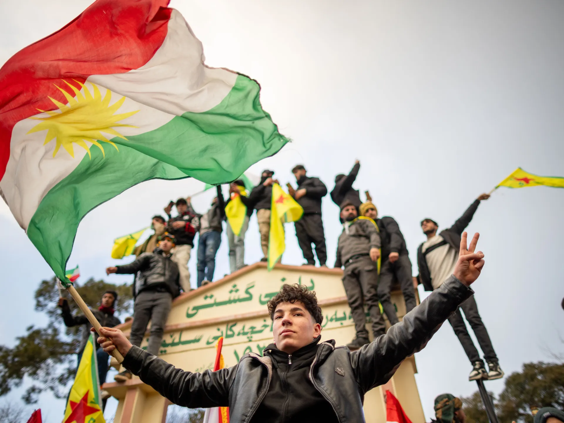 الأكراد ورقة محروقة في استراتيجية ترمب ضد إيران