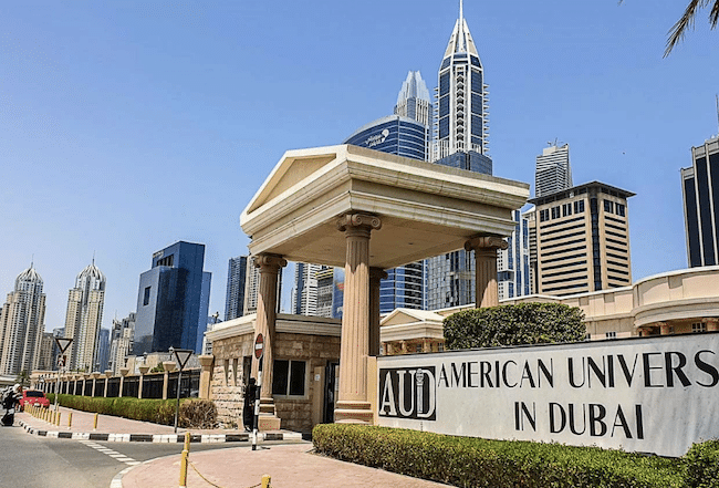 Prolongement de l'enseignement à distance à Dubaï