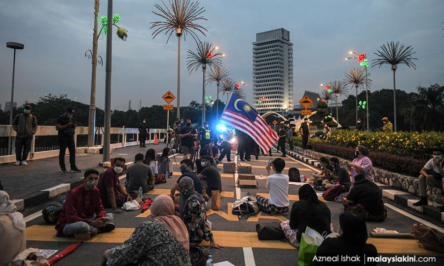 أزمة سياسية في نغري سيمبيلان الماليزية