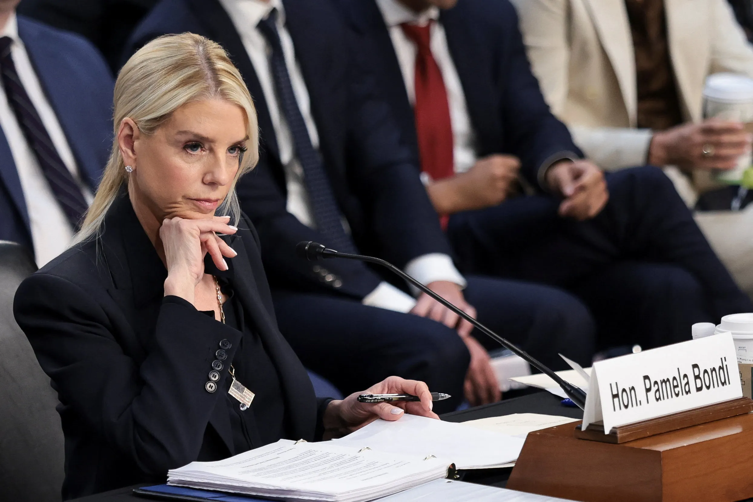 إعادة جدولة شهادة بام بوندي حول ملفات إبستين