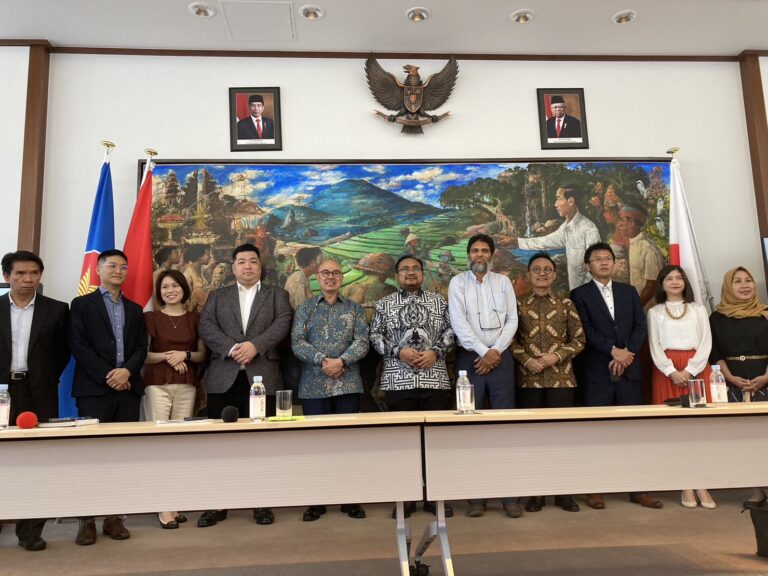 İndoneziyada halal məhsullar barədə məlumatlandırma artırılır