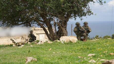 Incident tragique : un soldat israélien maltraite un Palestinien