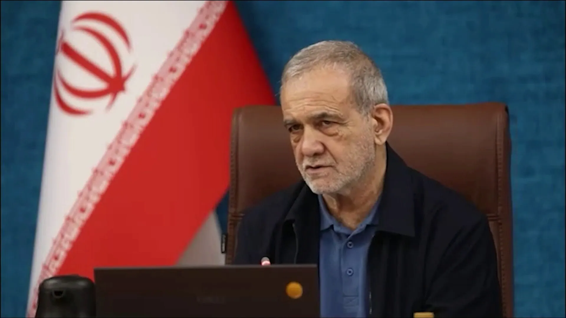 الرئيس الإيراني يحذر من الفتنة ويؤكد على الوحدة