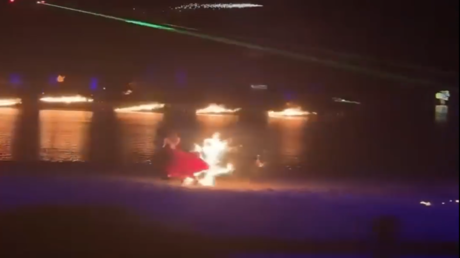 حادثة اشتعال النيران براقصة في عرض فني بالصين