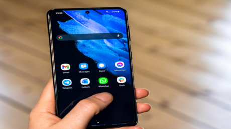 سامسونغ توقف تطبيق المراسلة الخاص بها لصالح غوغل