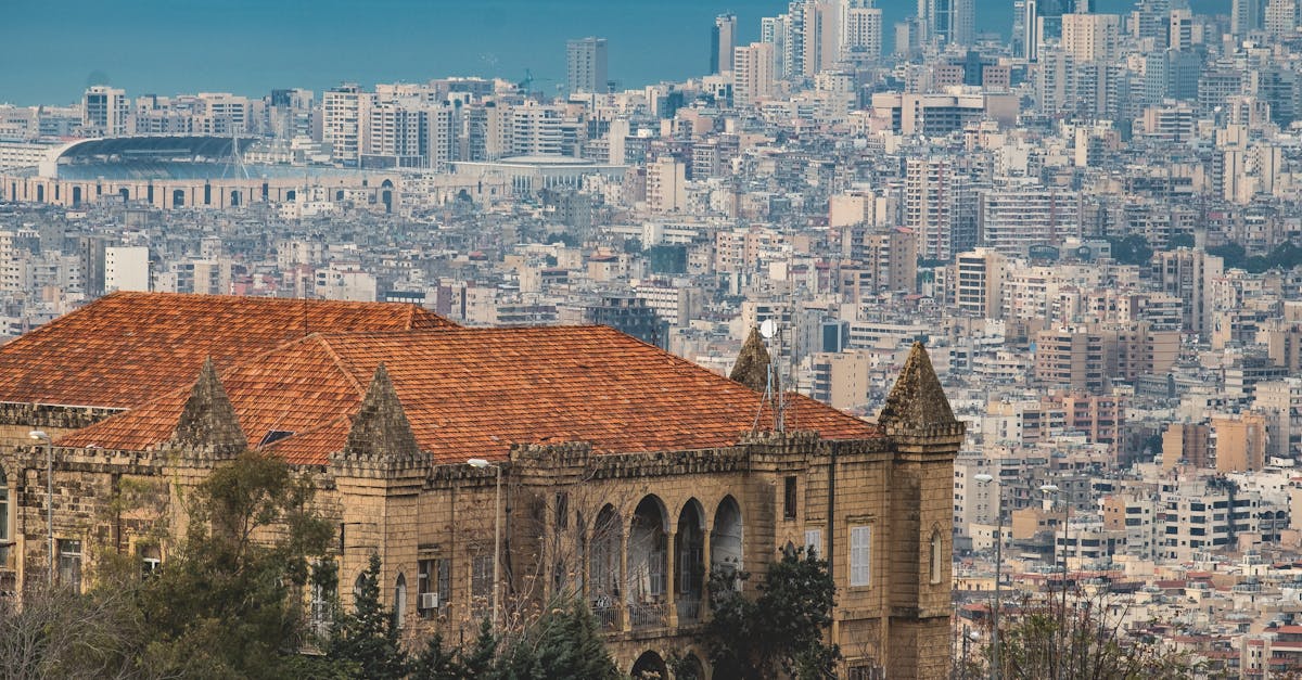 غارة إسرائيلية تستهدف الضاحية الجنوبية لبيروت