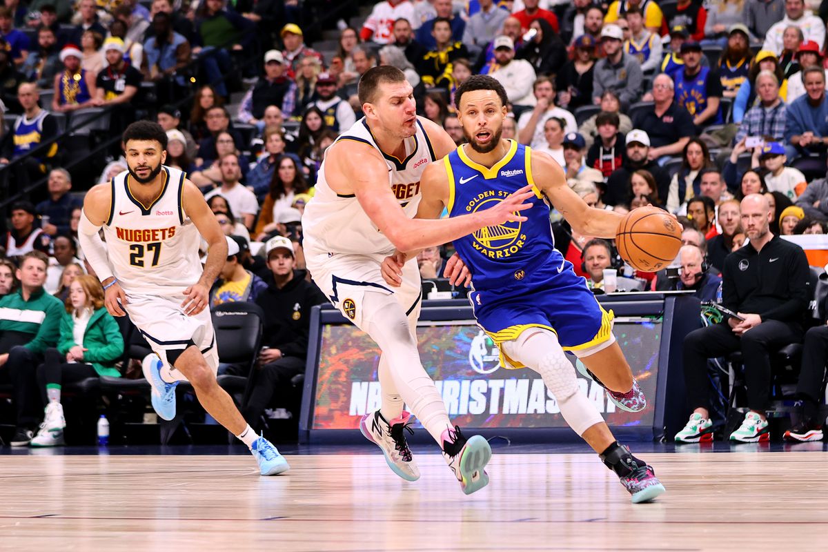 Nuggets feiern überwältigenden Sieg gegen Warriors
