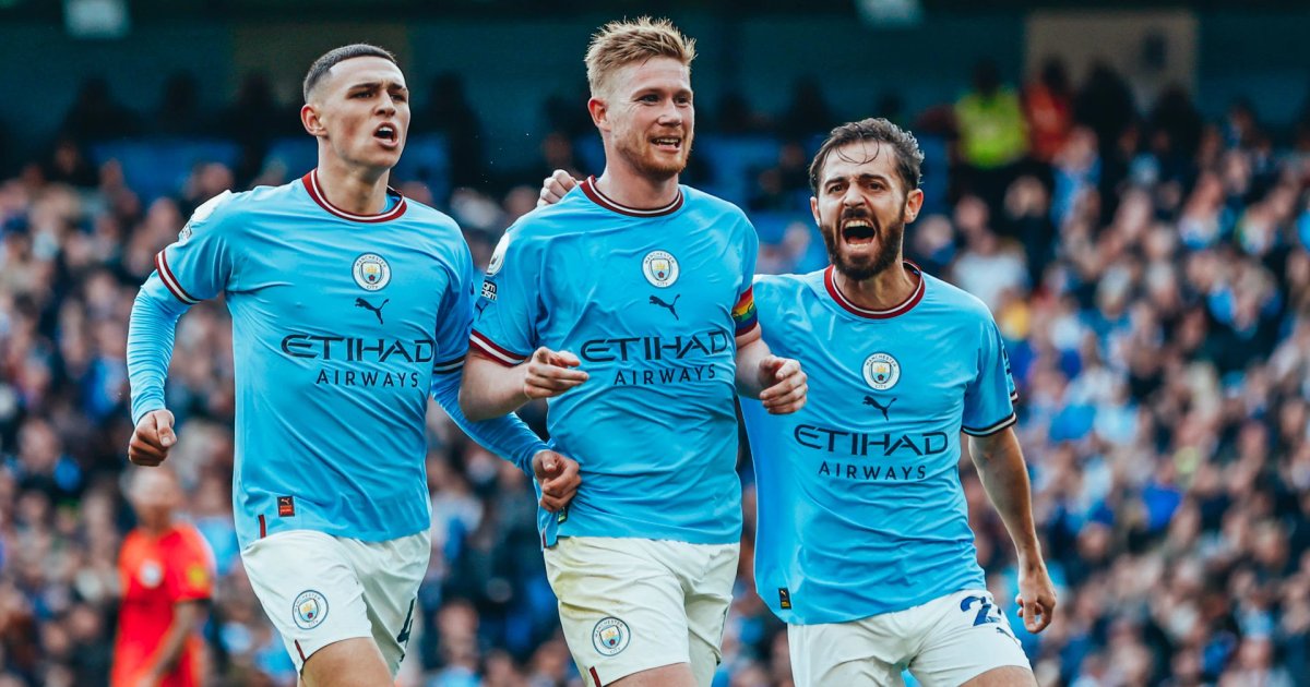 حلم المونديال يحفز المحترفين رغم الأزمات المالية