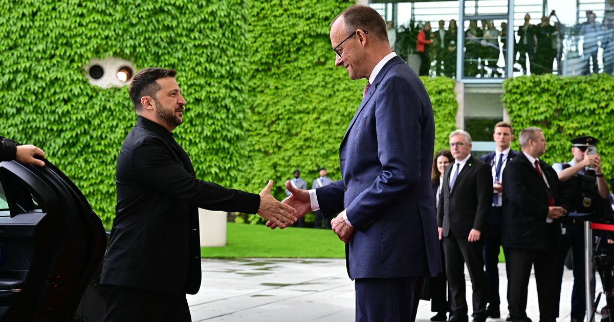 زيلينسكي في دمشق: مباحثات مع الشرع