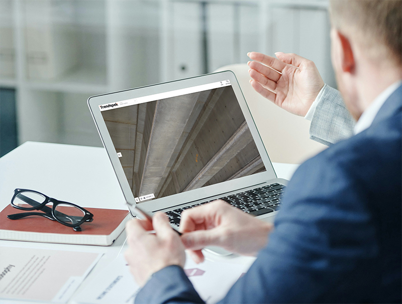 تعليق عبور المركبات على جسر الملك فهد بسبب تهديدات إيرانية