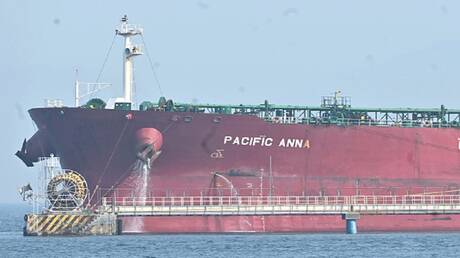 سفينة يابانية تعبر مضيق هرمز بأمان