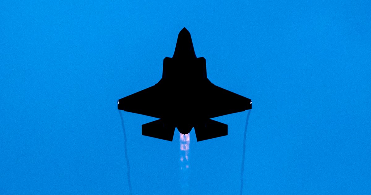 Papst Leon fordert Verbot militärischer Luftangriffe