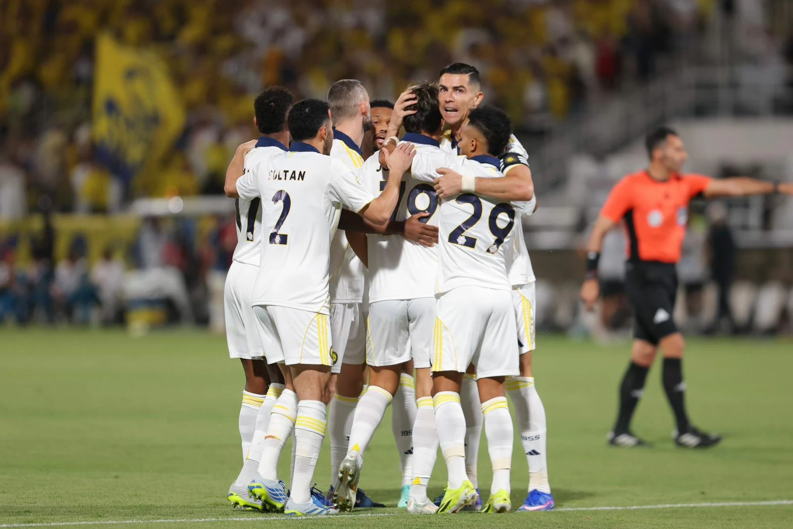 النصر يقترب من الألقاب الآسيوية بعد 28 عاماً