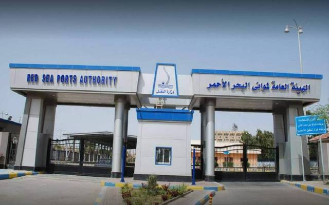 استقبال 3 آلاف طن بضائع في موانئ البحر الأحمر