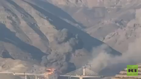 Attaque d'un pont vital à Karaj suscite des inquiétudes