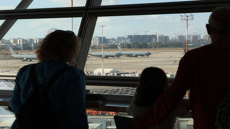 140,000 Israelis Leave Amid Rising Emigration Concerns