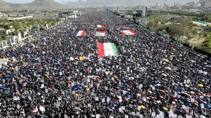 Marche à Sanaa pour soutenir l'Iran