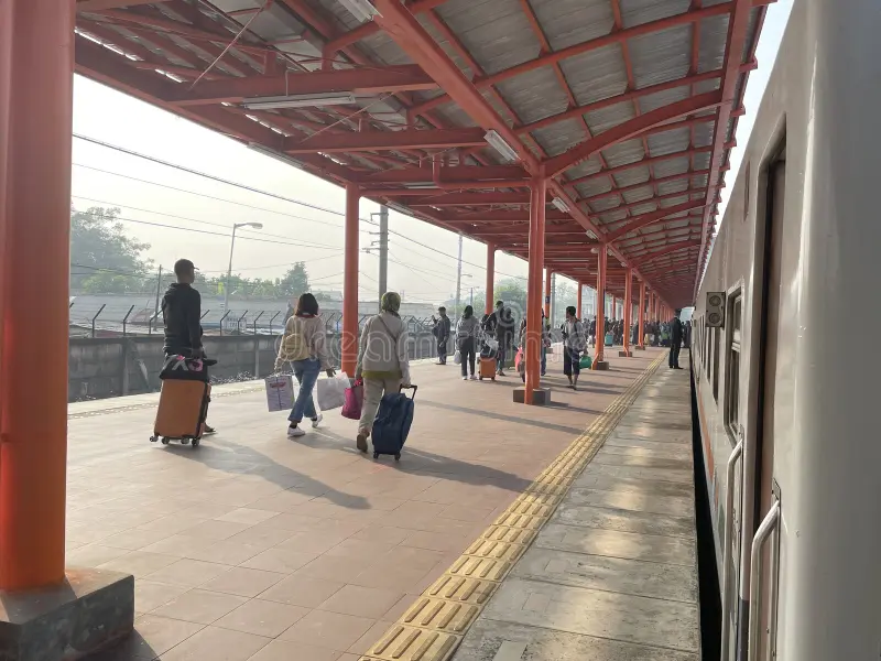 Zunehmende Nutzung von Zügen als Transportmittel in Indonesien