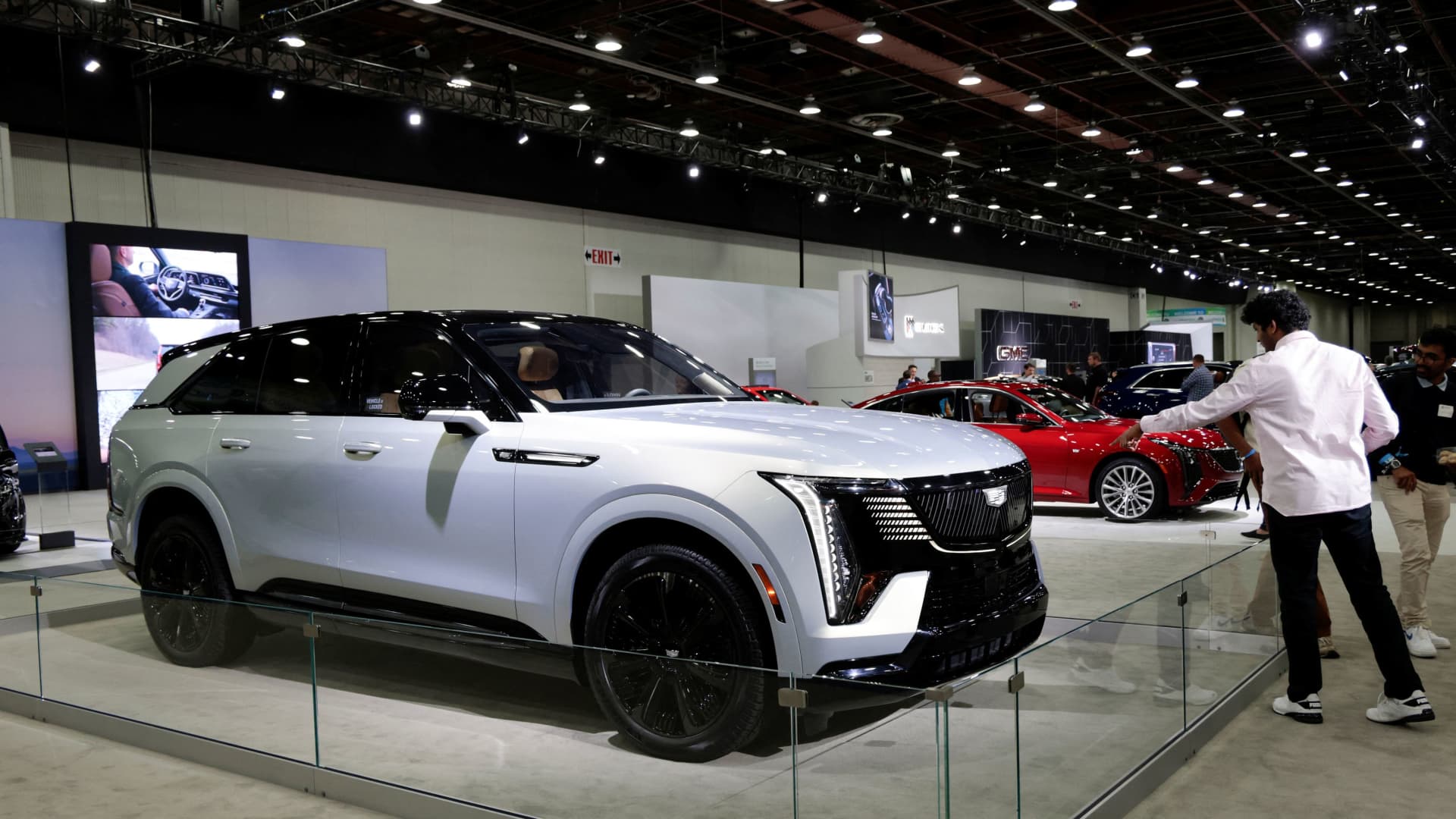 ارتفاع تكاليف السيارات بسبب الحرب في إيران