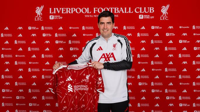 Liverpool nomme Iraola comme nouvel entraîneur