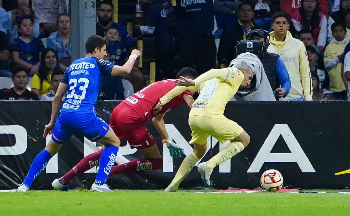 اشتباكات في مباراة بالدوري الإسباني وطرد حارسي المرمى