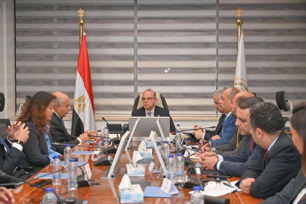 مشروع مجمع صناعي لصناعة إطارات السيارات في مصر