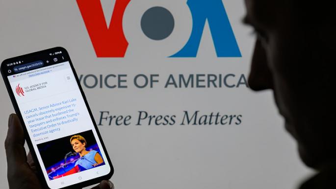 Un tribunal suspend le retour des employés de la VOA