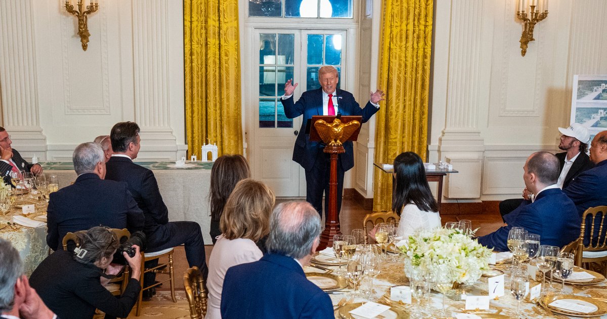 Annuler le projet de salle de bal après une fusillade