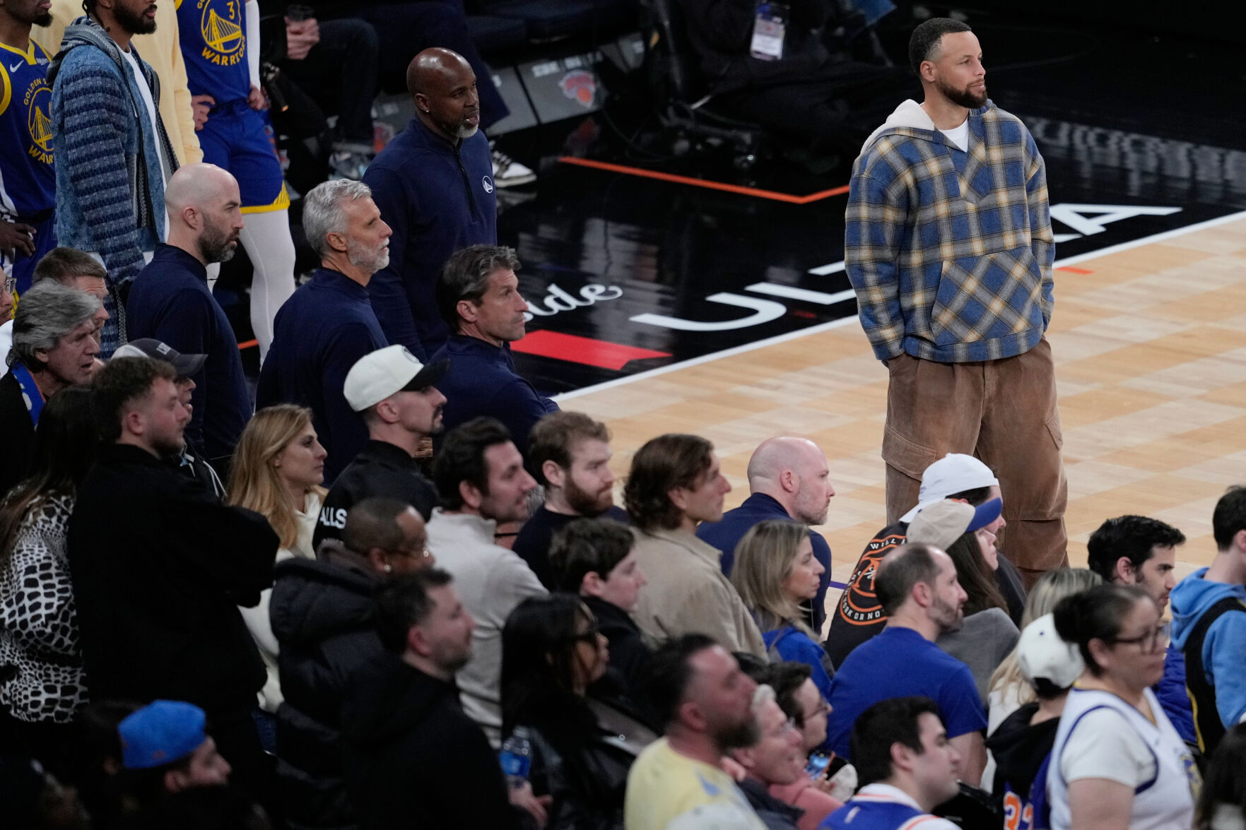 Stephen Curry absent pour deux matchs à cause d'une blessure