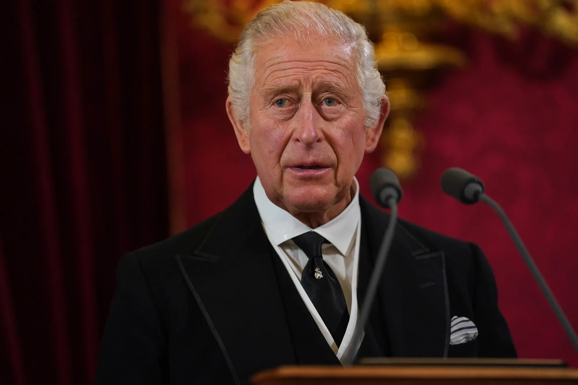 دعوة ملك بريطانيا لتعزيز التحالفات الغربية