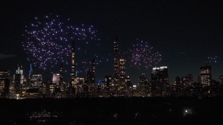 Debate Over Bird Flocks in Tel Aviv: Crows or Storks?