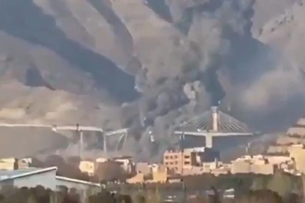 Trump announces destruction of Iranian bridge amid tensions