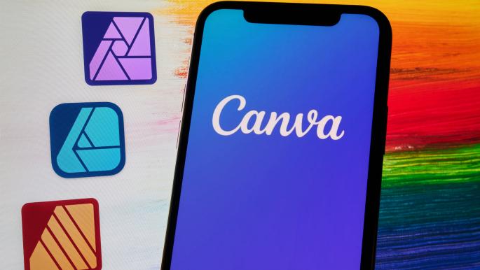 كانفا تعتذر عن استبدال فلسطين بأوكرانيا