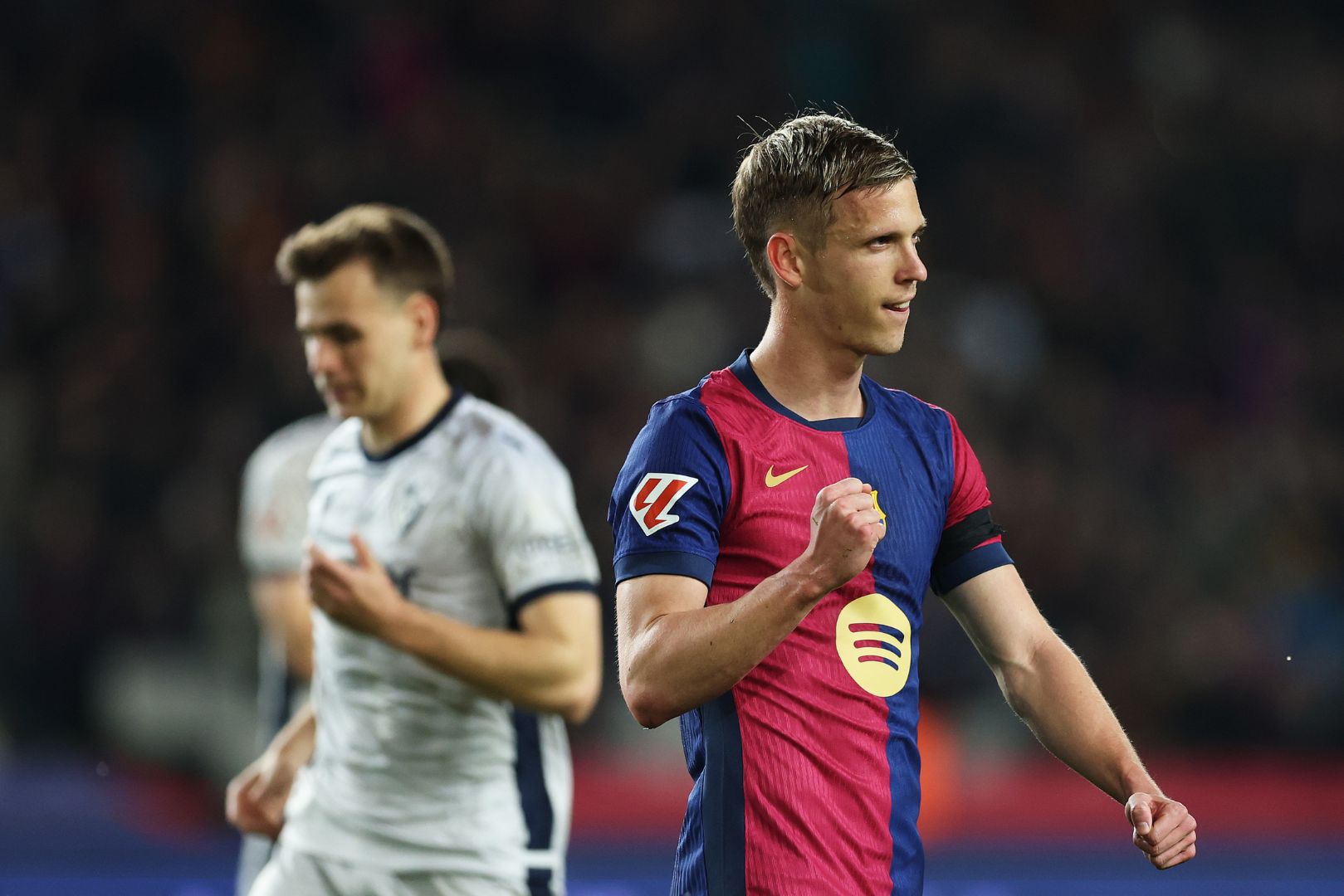 استعداد نجم برشلونة لمواجهة أوساسونا في الدوري الإسباني