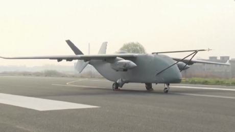 اختبار الصين لطائرة الشحن الثقيلة تشانغينغ-8