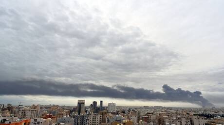 Großbrand am Flughafen Kuwait durch Drohnenangriff