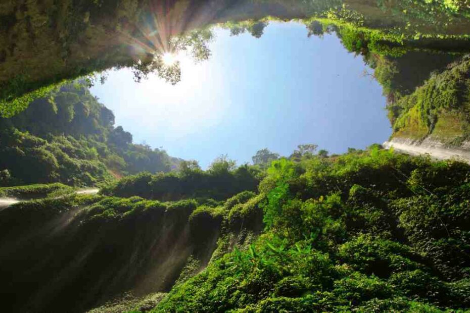 Emergency bridge construction in Probolinggo after collapse